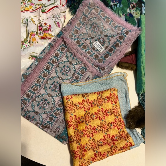 1️⃣2️⃣Lot of 12 Random Scarves-Varying Colors/Sizes/Brands/Materials/Conditions - Picture 10 of 17